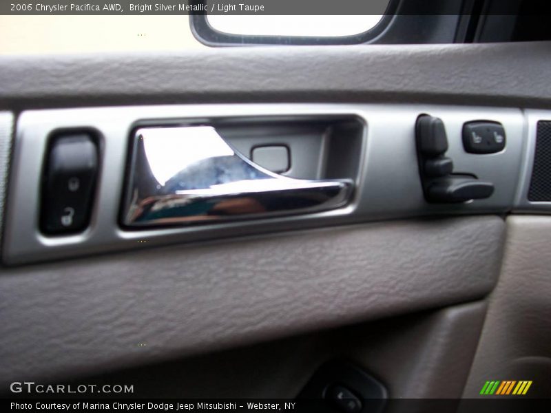 Bright Silver Metallic / Light Taupe 2006 Chrysler Pacifica AWD