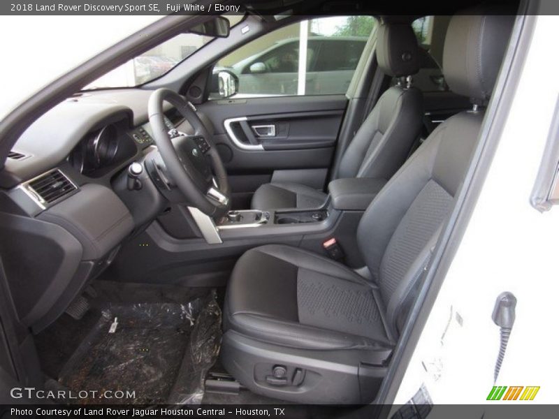 Fuji White / Ebony 2018 Land Rover Discovery Sport SE