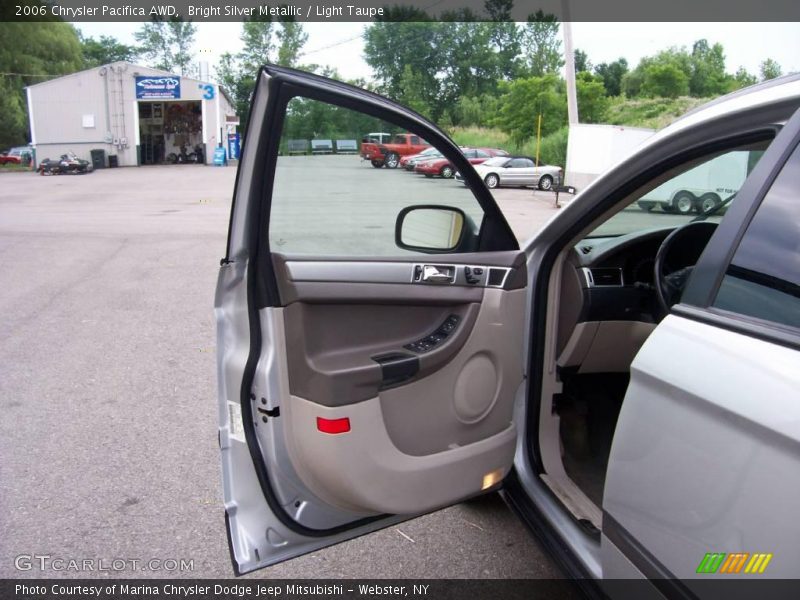 Bright Silver Metallic / Light Taupe 2006 Chrysler Pacifica AWD