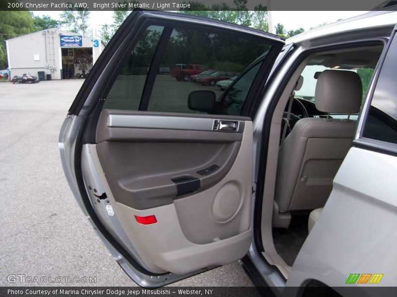 Bright Silver Metallic / Light Taupe 2006 Chrysler Pacifica AWD