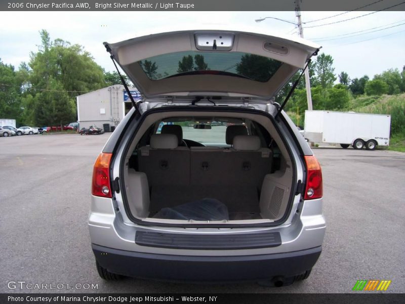 Bright Silver Metallic / Light Taupe 2006 Chrysler Pacifica AWD