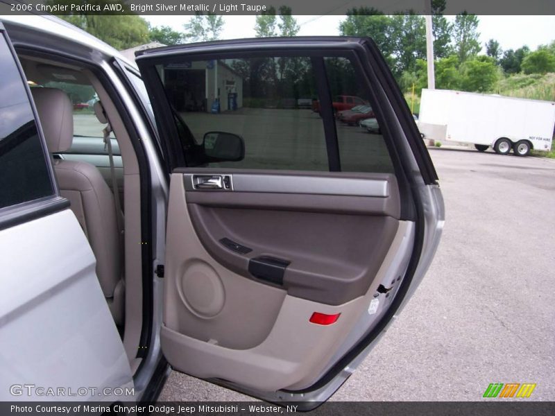 Bright Silver Metallic / Light Taupe 2006 Chrysler Pacifica AWD