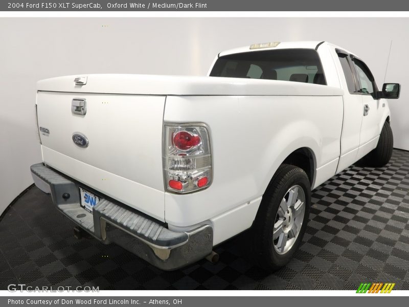 Oxford White / Medium/Dark Flint 2004 Ford F150 XLT SuperCab