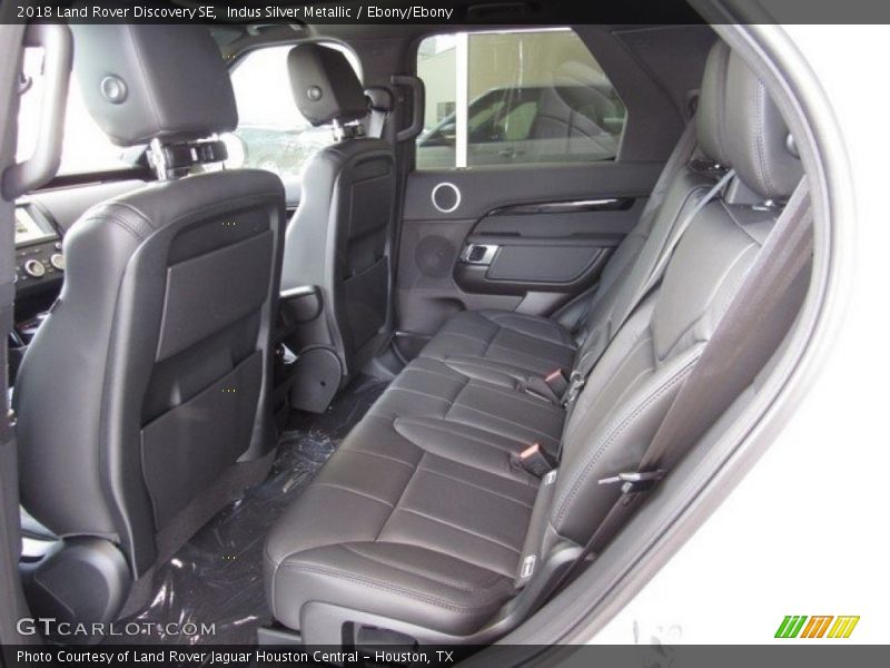 Indus Silver Metallic / Ebony/Ebony 2018 Land Rover Discovery SE