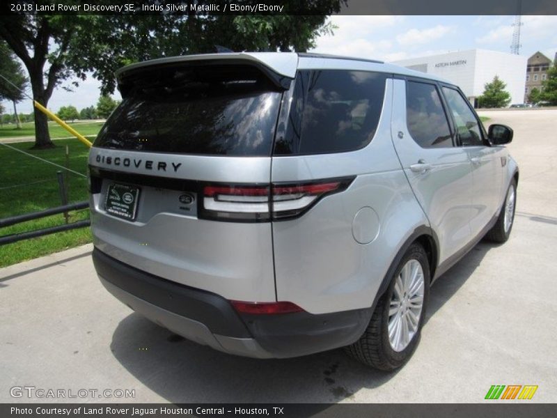 Indus Silver Metallic / Ebony/Ebony 2018 Land Rover Discovery SE