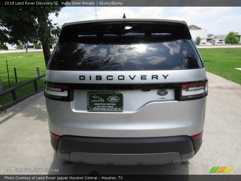 Indus Silver Metallic / Ebony/Ebony 2018 Land Rover Discovery SE