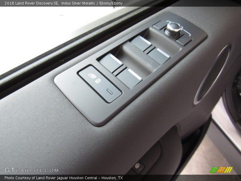 Indus Silver Metallic / Ebony/Ebony 2018 Land Rover Discovery SE