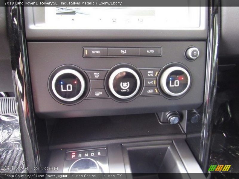 Indus Silver Metallic / Ebony/Ebony 2018 Land Rover Discovery SE
