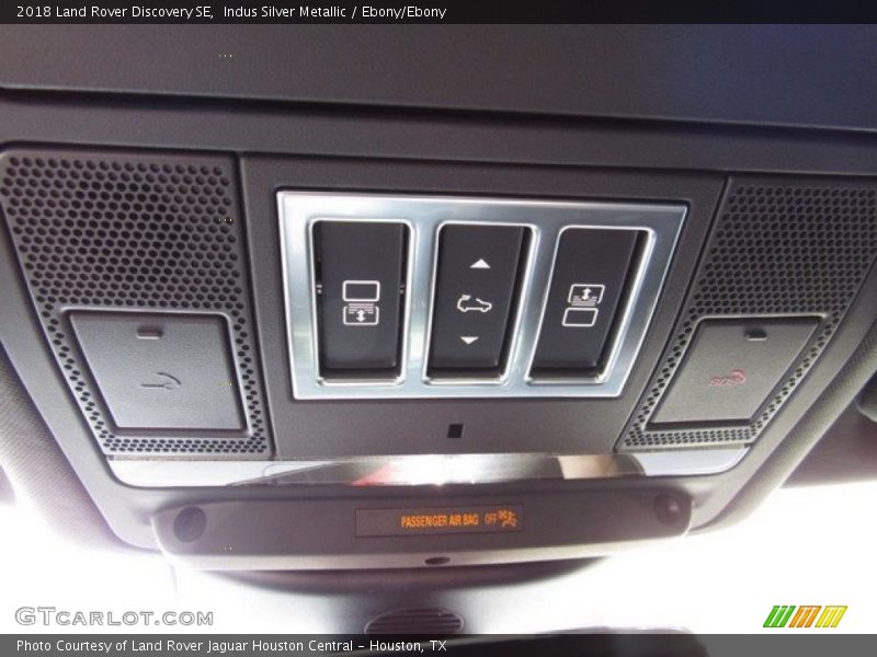 Indus Silver Metallic / Ebony/Ebony 2018 Land Rover Discovery SE