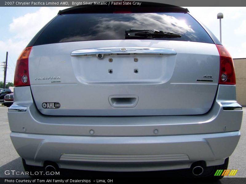 Bright Silver Metallic / Pastel Slate Gray 2007 Chrysler Pacifica Limited AWD