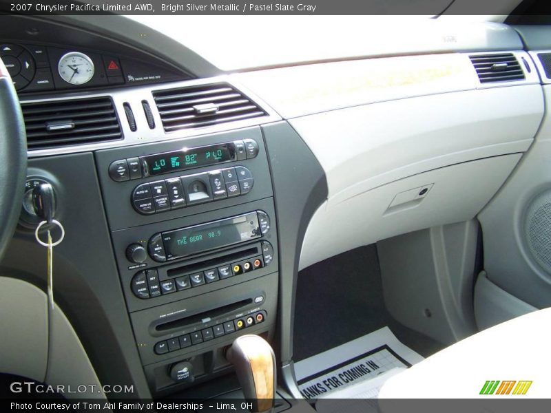 Bright Silver Metallic / Pastel Slate Gray 2007 Chrysler Pacifica Limited AWD