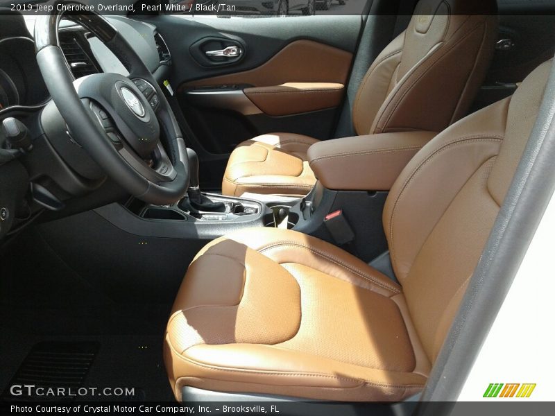 Pearl White / Black/Tan 2019 Jeep Cherokee Overland