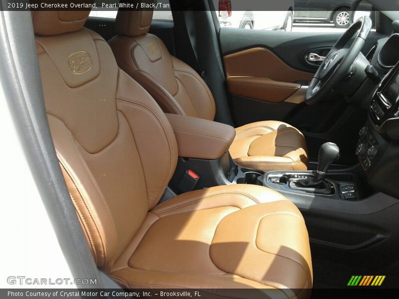Pearl White / Black/Tan 2019 Jeep Cherokee Overland