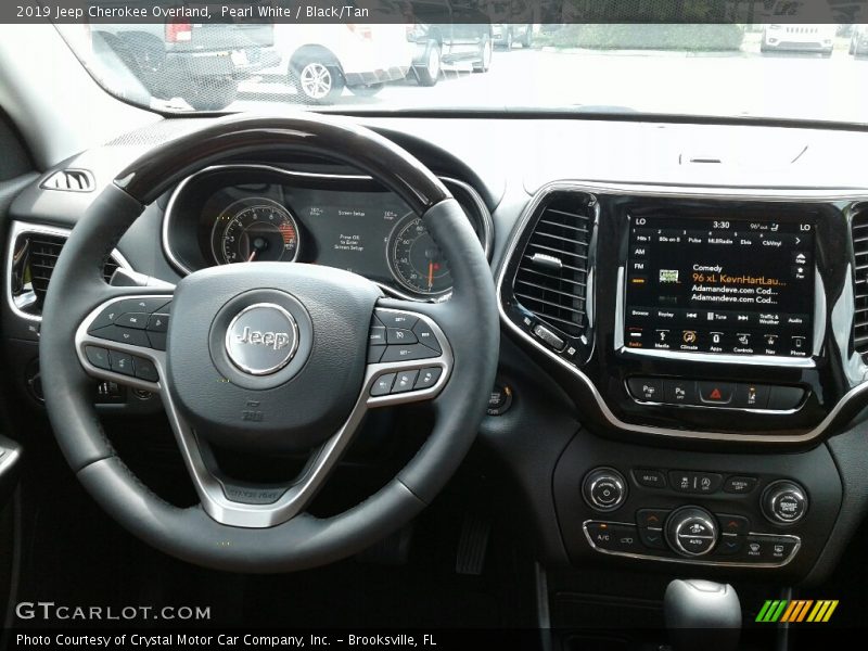 Pearl White / Black/Tan 2019 Jeep Cherokee Overland