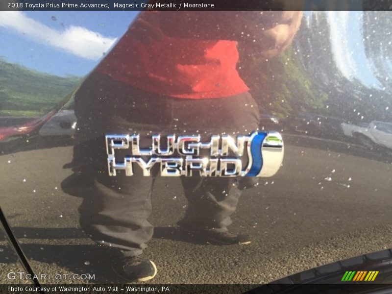 Magnetic Gray Metallic / Moonstone 2018 Toyota Prius Prime Advanced