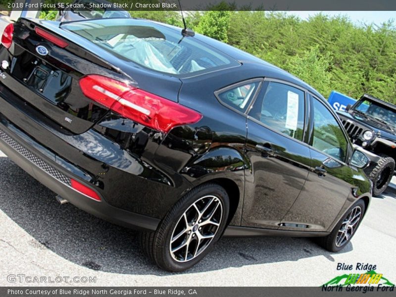Shadow Black / Charcoal Black 2018 Ford Focus SE Sedan