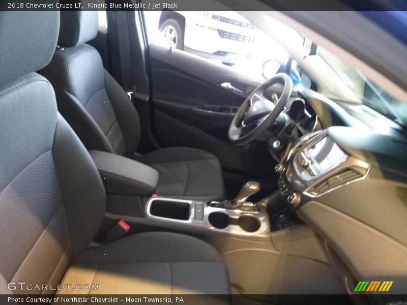 Kinetic Blue Metallic / Jet Black 2018 Chevrolet Cruze LT