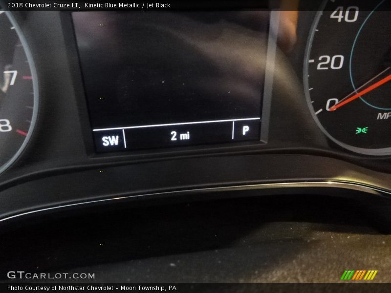 Kinetic Blue Metallic / Jet Black 2018 Chevrolet Cruze LT