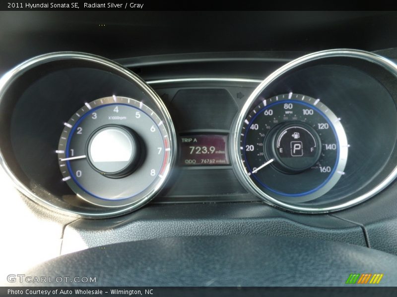 Radiant Silver / Gray 2011 Hyundai Sonata SE