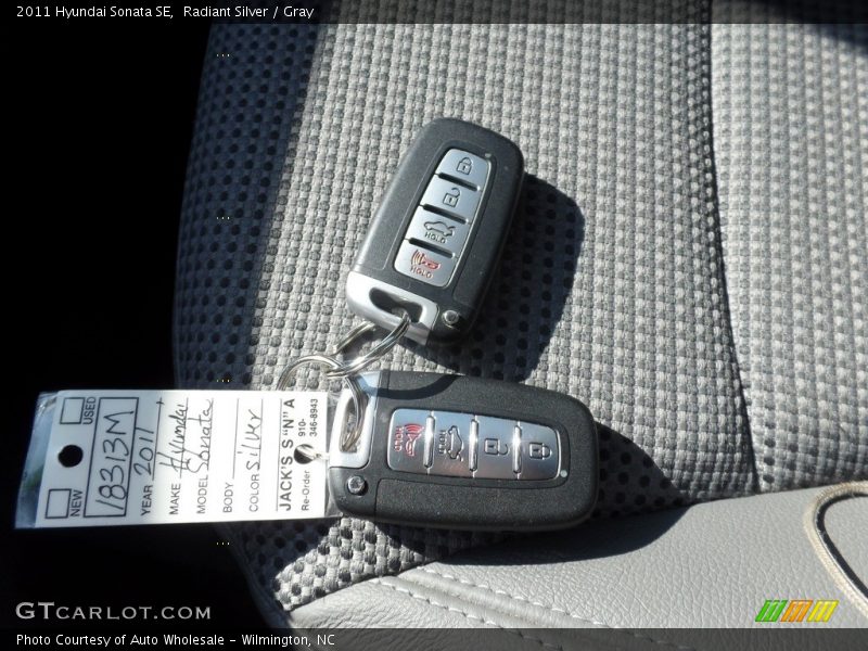 Radiant Silver / Gray 2011 Hyundai Sonata SE