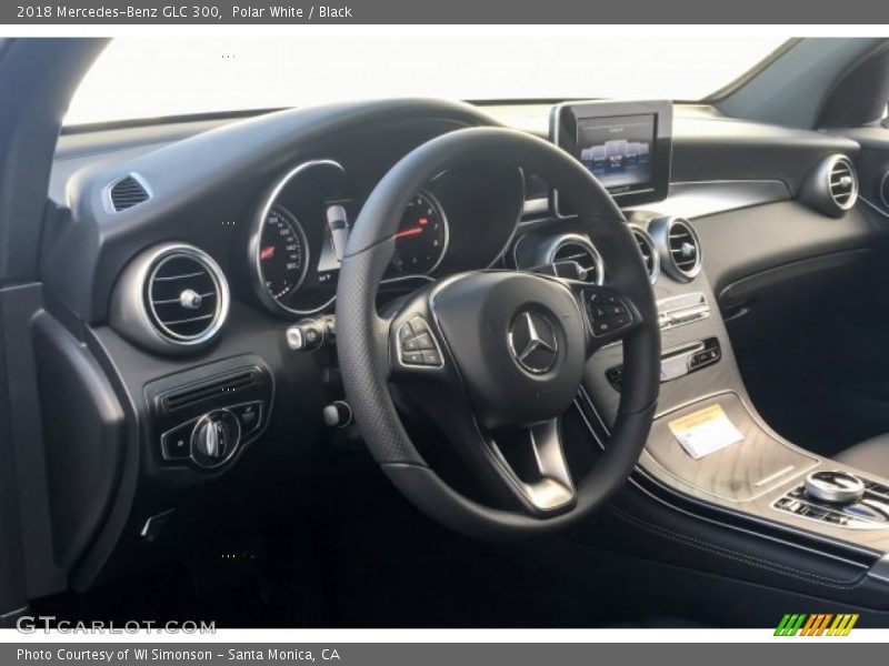 Polar White / Black 2018 Mercedes-Benz GLC 300