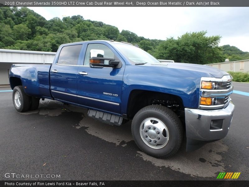 Front 3/4 View of 2018 Silverado 3500HD LTZ Crew Cab Dual Rear Wheel 4x4