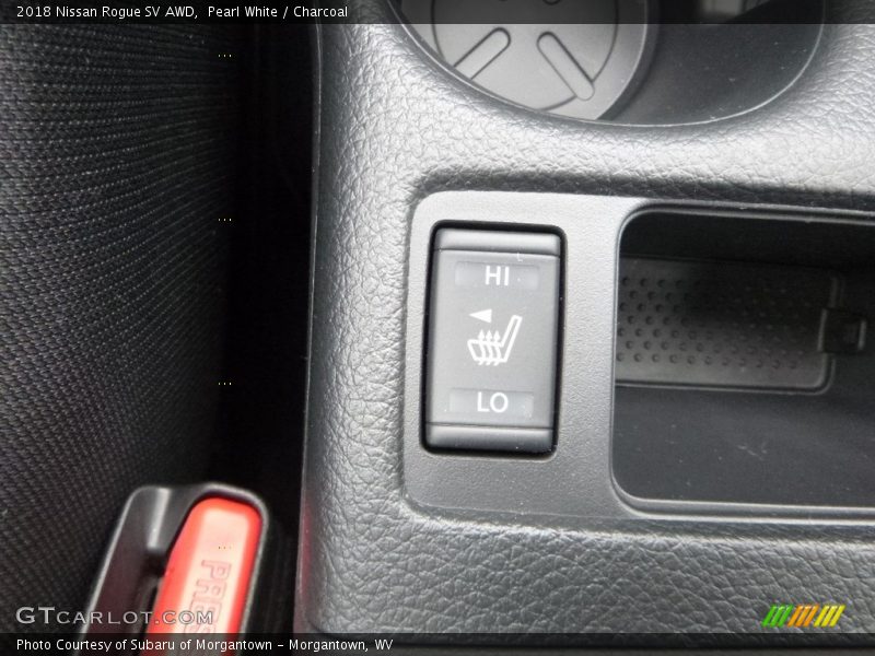Pearl White / Charcoal 2018 Nissan Rogue SV AWD