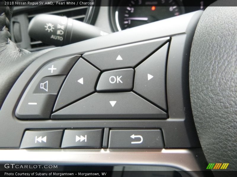 Pearl White / Charcoal 2018 Nissan Rogue SV AWD