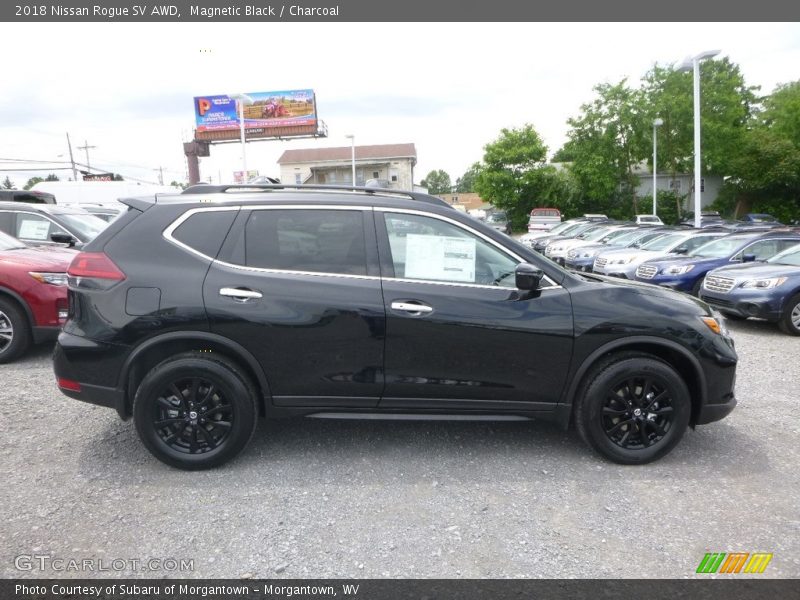Magnetic Black / Charcoal 2018 Nissan Rogue SV AWD