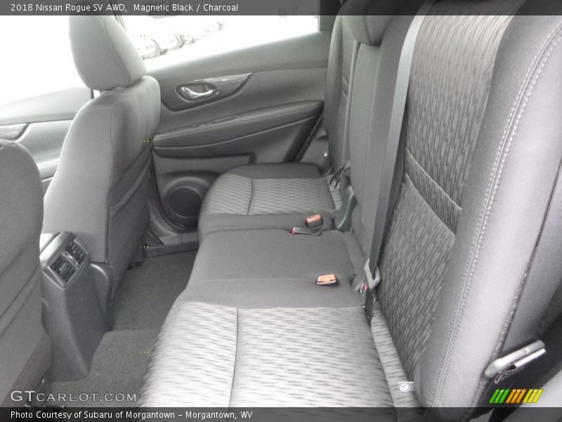 Magnetic Black / Charcoal 2018 Nissan Rogue SV AWD