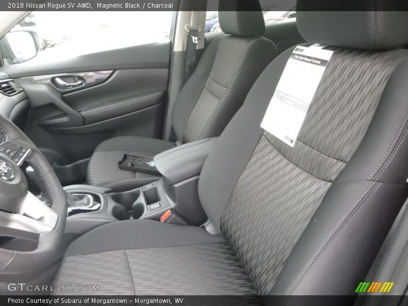 Magnetic Black / Charcoal 2018 Nissan Rogue SV AWD