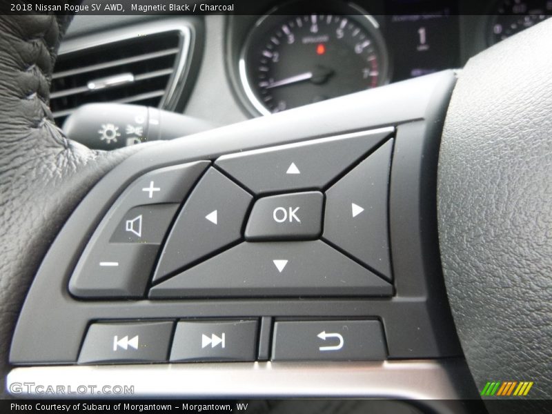 Magnetic Black / Charcoal 2018 Nissan Rogue SV AWD