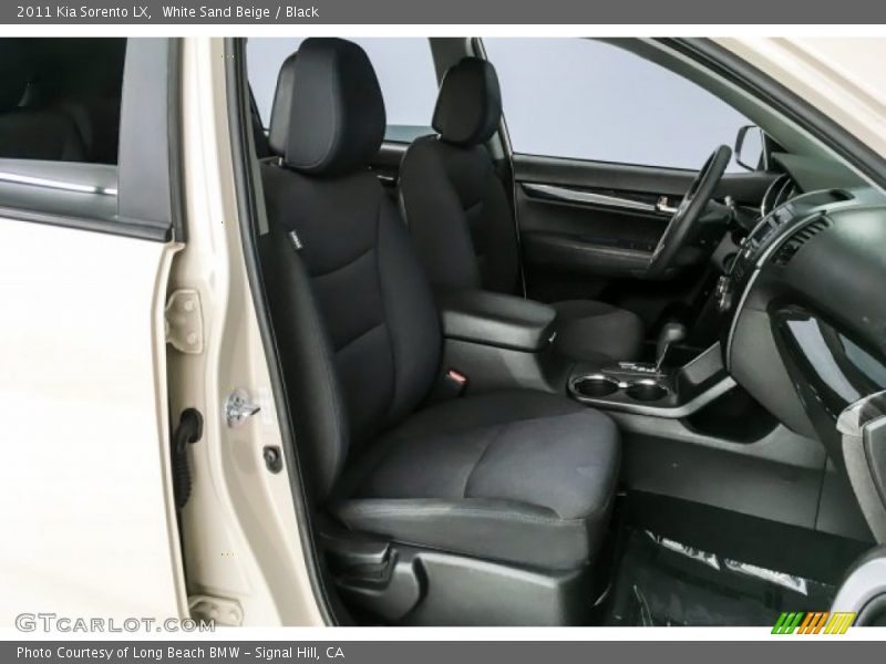 White Sand Beige / Black 2011 Kia Sorento LX