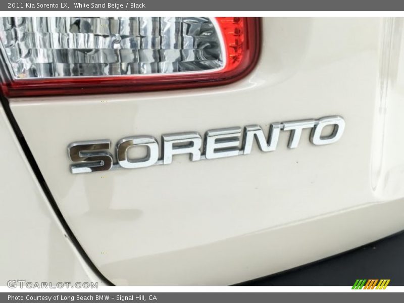 White Sand Beige / Black 2011 Kia Sorento LX