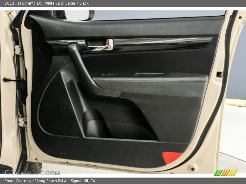 White Sand Beige / Black 2011 Kia Sorento LX