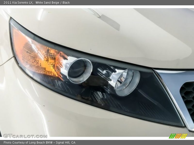 White Sand Beige / Black 2011 Kia Sorento LX