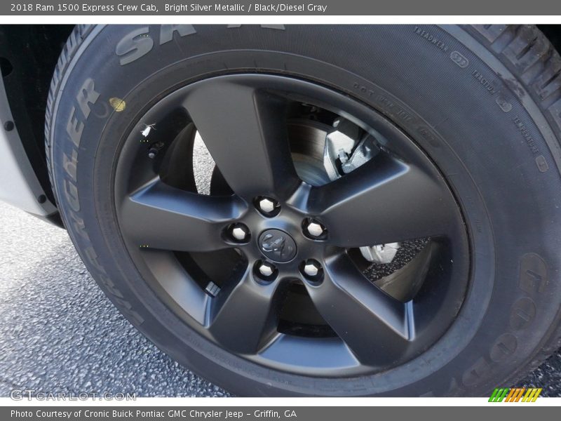 Bright Silver Metallic / Black/Diesel Gray 2018 Ram 1500 Express Crew Cab
