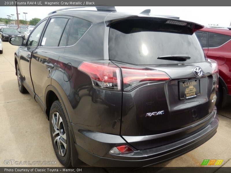 Magnetic Gray Metallic / Black 2018 Toyota RAV4 LE