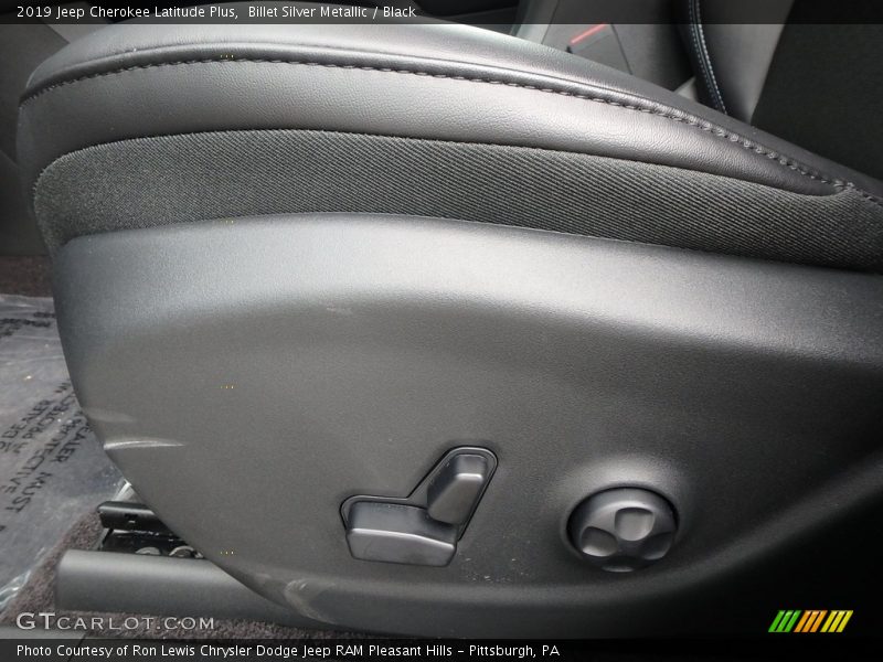 Billet Silver Metallic / Black 2019 Jeep Cherokee Latitude Plus