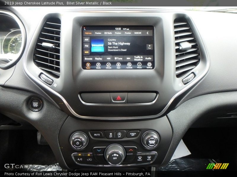 Billet Silver Metallic / Black 2019 Jeep Cherokee Latitude Plus