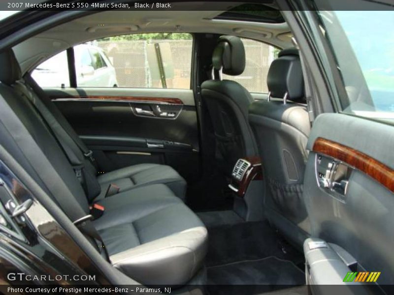 Black / Black 2007 Mercedes-Benz S 550 4Matic Sedan