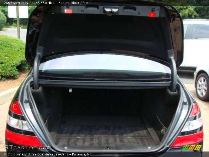 Black / Black 2007 Mercedes-Benz S 550 4Matic Sedan
