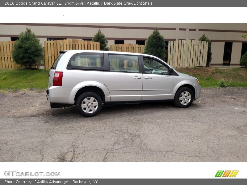 Bright Silver Metallic / Dark Slate Gray/Light Shale 2010 Dodge Grand Caravan SE