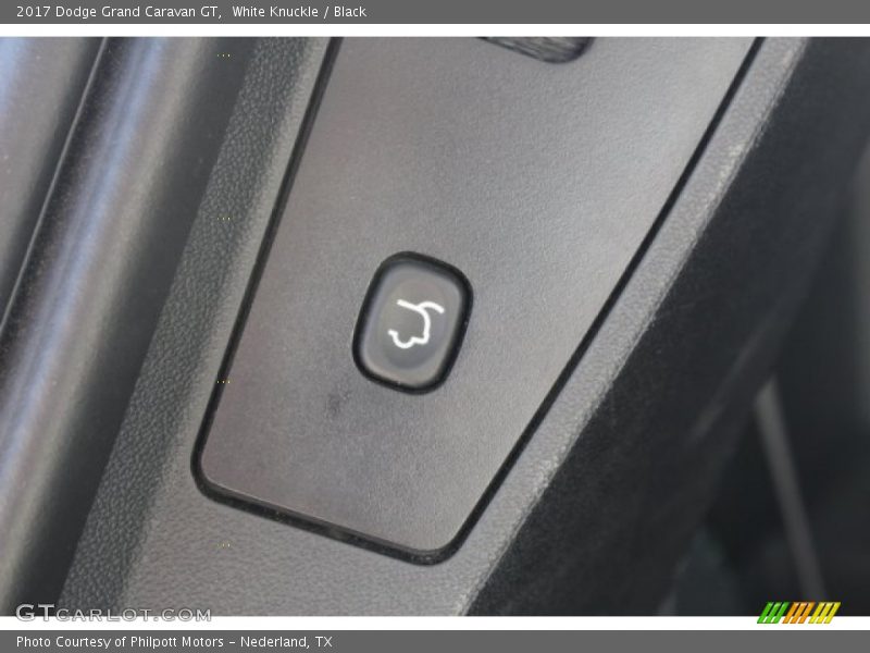 White Knuckle / Black 2017 Dodge Grand Caravan GT