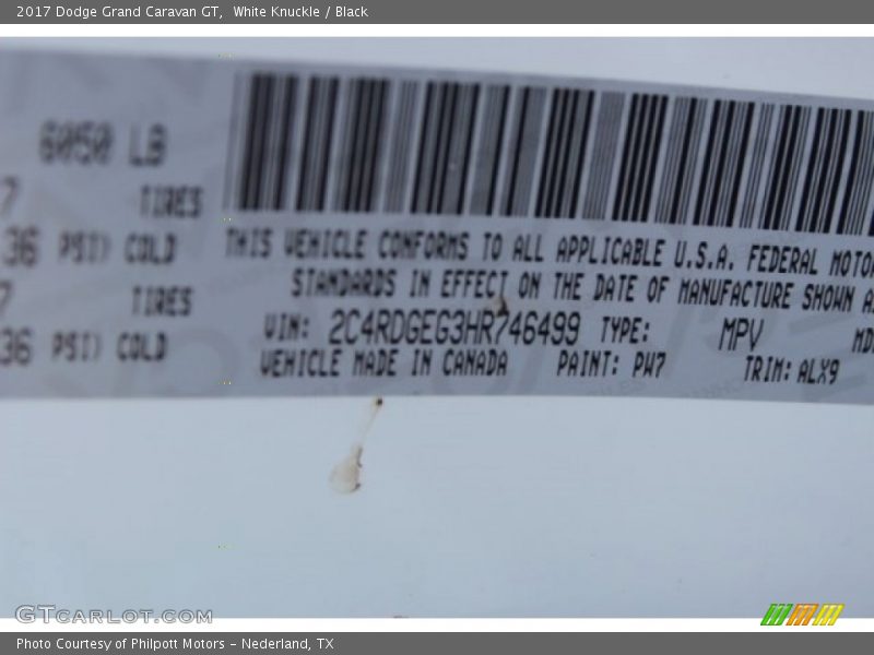 White Knuckle / Black 2017 Dodge Grand Caravan GT