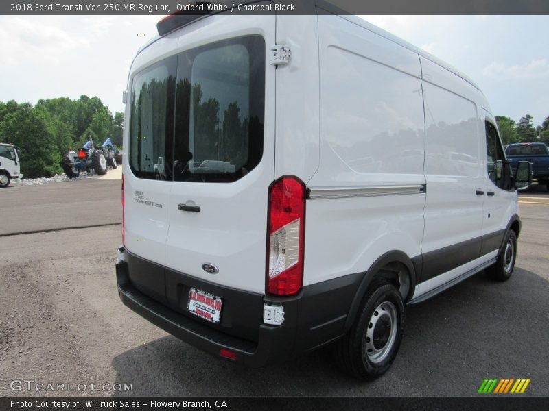  2018 Transit Van 250 MR Regular Oxford White