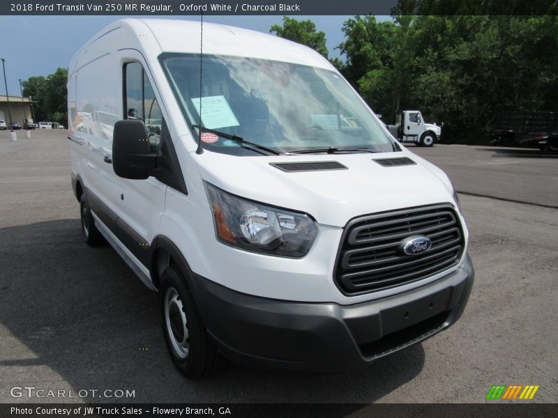  2018 Transit Van 250 MR Regular Oxford White
