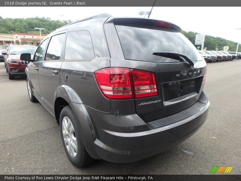 Granite Pearl / Black 2018 Dodge Journey SE
