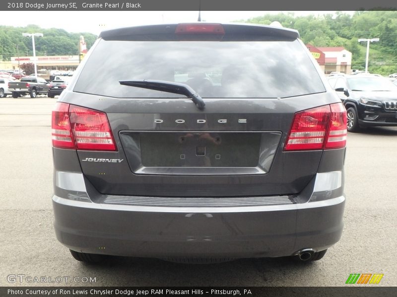 Granite Pearl / Black 2018 Dodge Journey SE