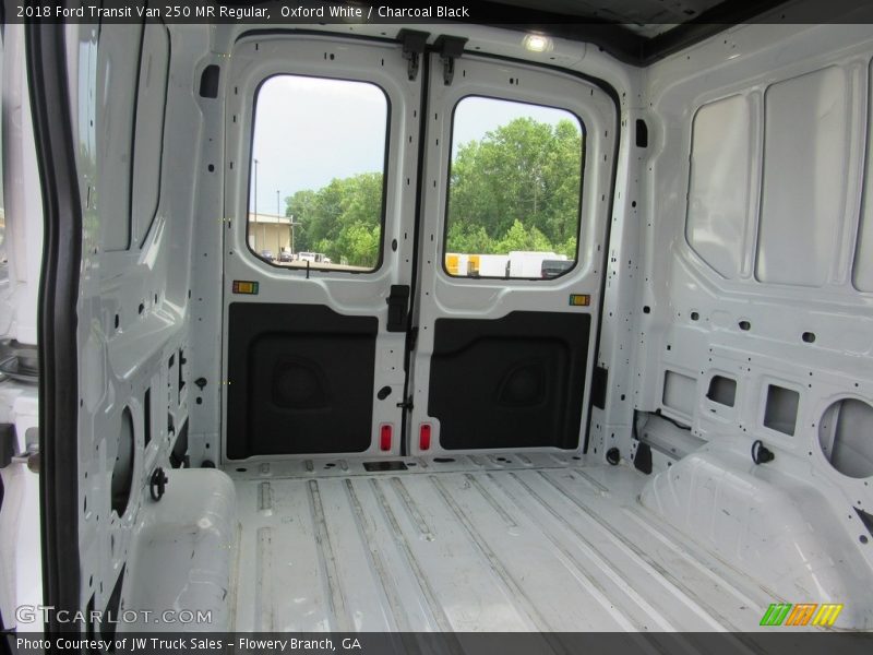  2018 Transit Van 250 MR Regular Trunk